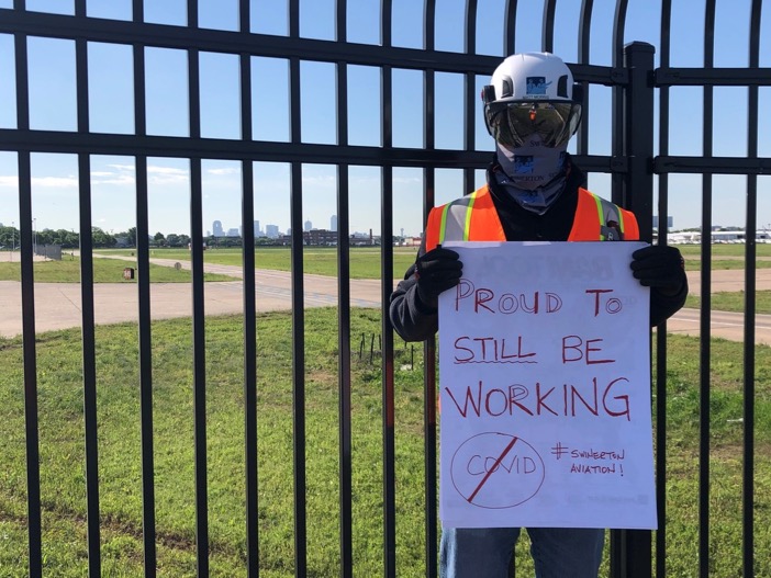 worker at Swinerton- Dallas Love Aeroplex Project