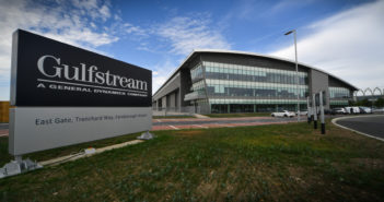 Gulfstream opens new service center Gulfstream Opens Farnborough Service Center