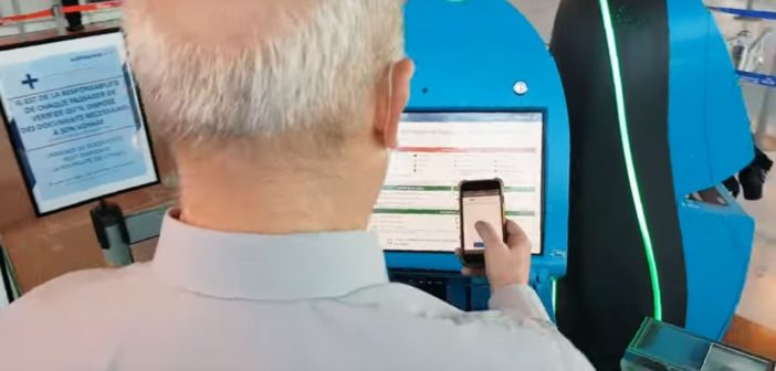 Nice Côte d’Azur has developed a technological solution with its partners, which allows passengers to avoid touching the self-service check-in kiosks