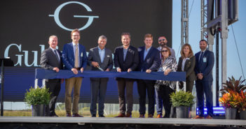 Gulfstream Aerospace has opened its new paint hangar in Appleton, Wisconsin, which is also home to a Gulfstream Service Center and a large-cabin completions facility